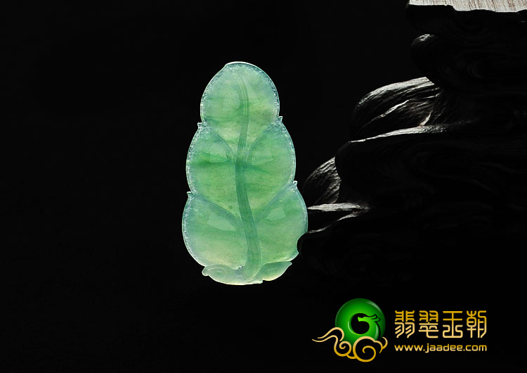冰种飘绿花缅甸翡翠A货叶子挂件