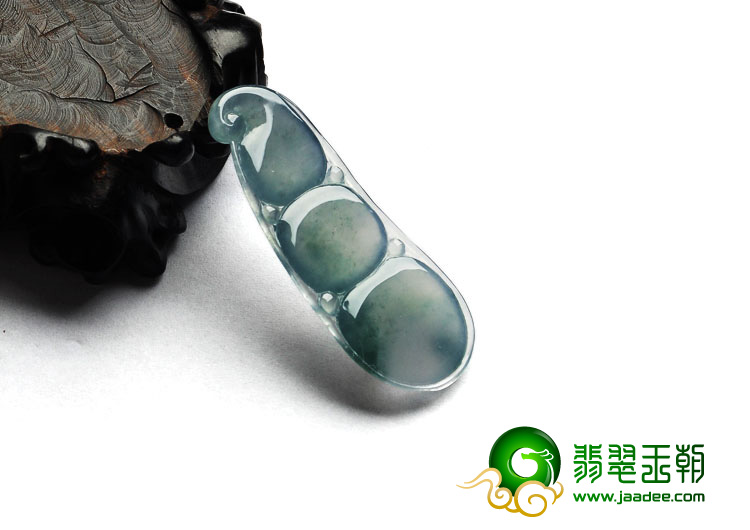 冰种晴水缅甸翡翠A货四季豆挂件