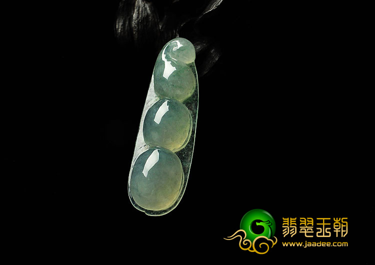 冰种飘花缅甸翡翠A货四季豆挂件