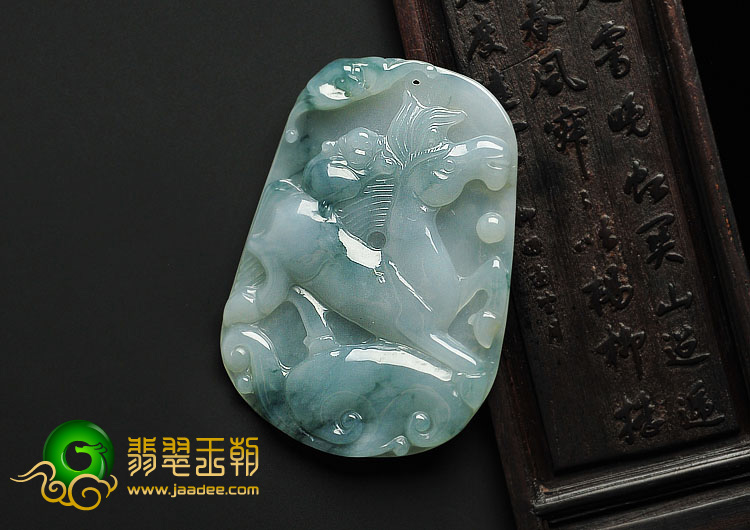 糯冰种飘花缅甸翡翠A货马上封侯挂件