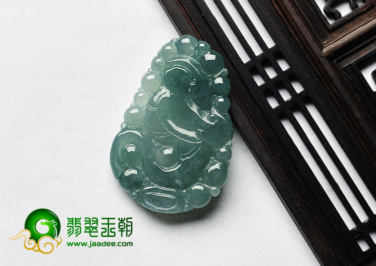 冰种晴水缅甸翡翠A货龙挂件