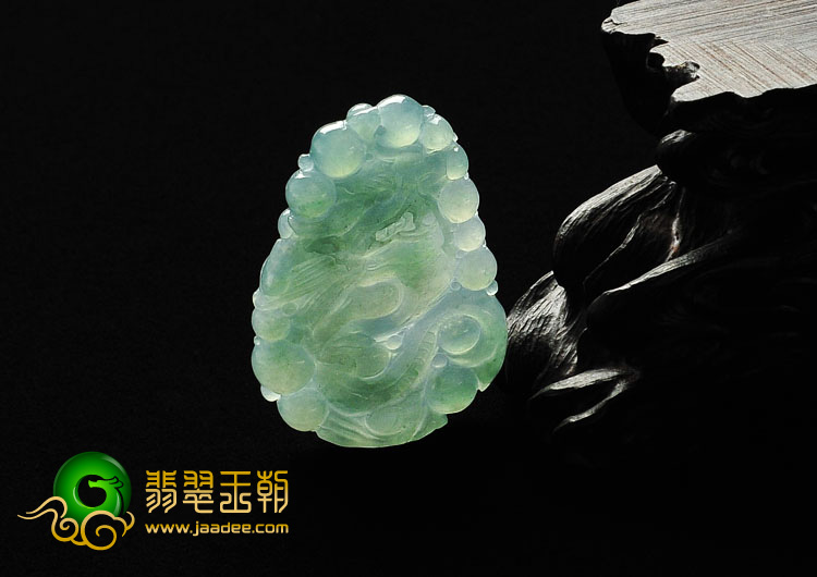 冰种晴水缅甸翡翠A货龙挂件