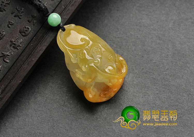 糯冰种黄翡缅甸翡翠A货螭龙挂件