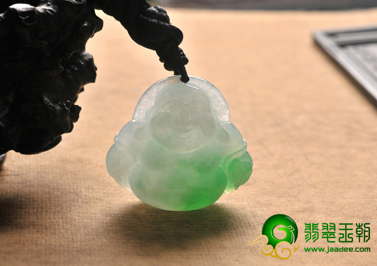 糯冰种翠色缅甸翡翠A货玉佛挂件