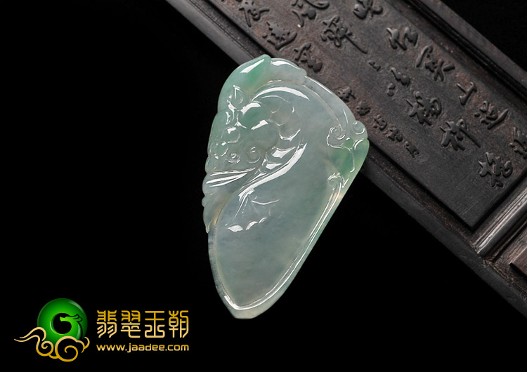 冰种晴水缅甸翡翠A货龙头挂件