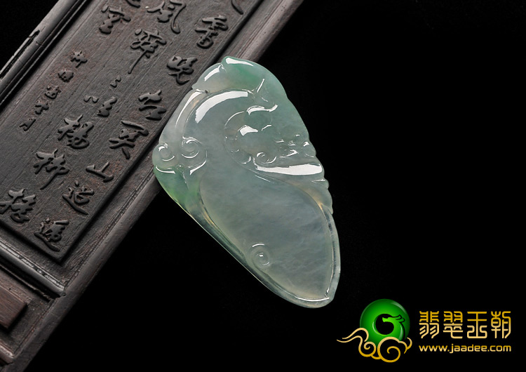 冰种晴水缅甸翡翠A货龙头挂件