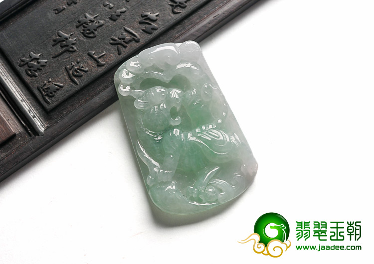 冰种晴水缅甸翡翠A货虎牌挂件