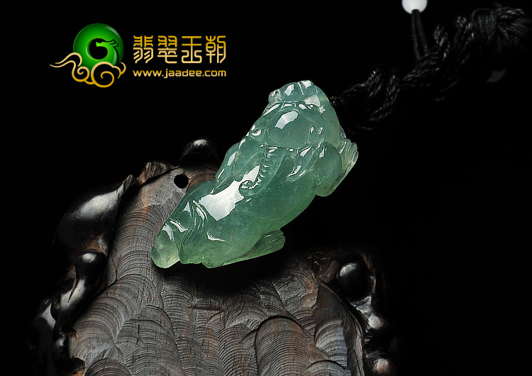 冰种晴水缅甸翡翠A货貔貅挂件