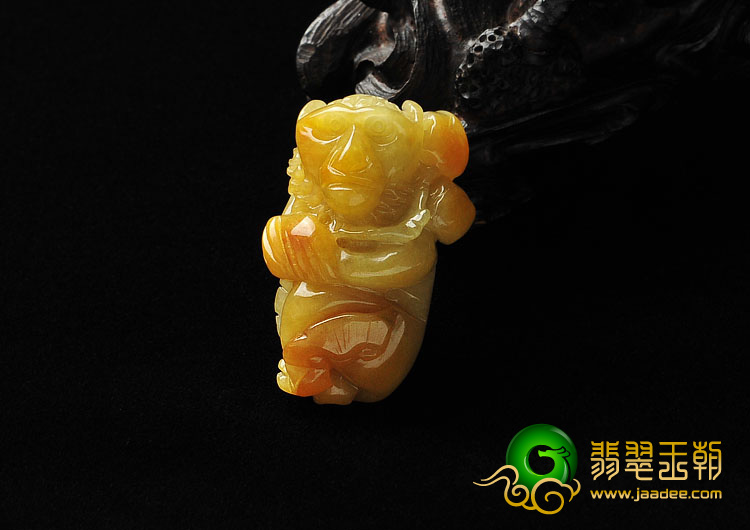 糯冰种黄翡缅甸翡翠A货猴子挂件