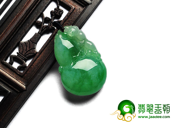 糯冰种翠色缅甸翡翠A货福禄寿挂件