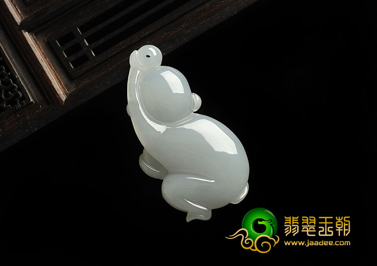 糯冰种淡晴水缅甸翡翠A货灵猴挂件