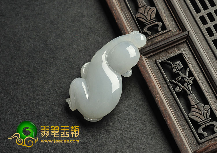 糯冰种淡晴水缅甸翡翠A货灵猴挂件