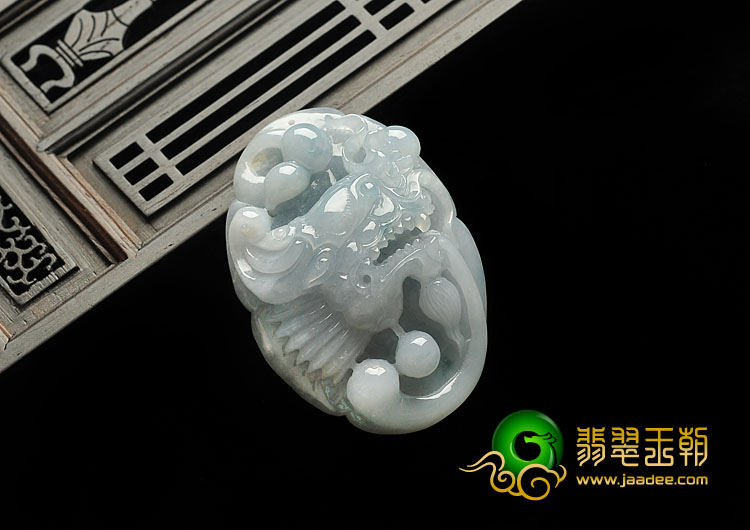 糯冰种淡紫罗兰飘花缅甸翡翠A货龙头挂件