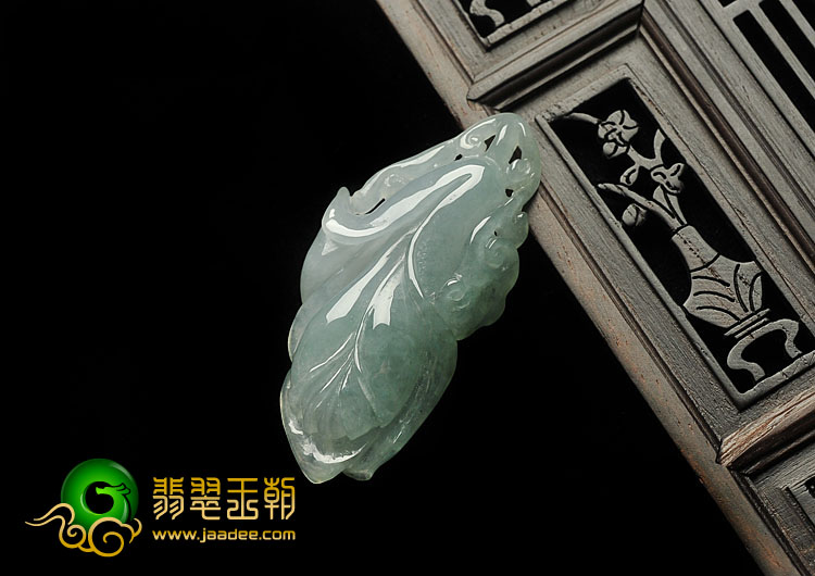 糯冰种晴水缅甸翡翠A货玉兰花挂件