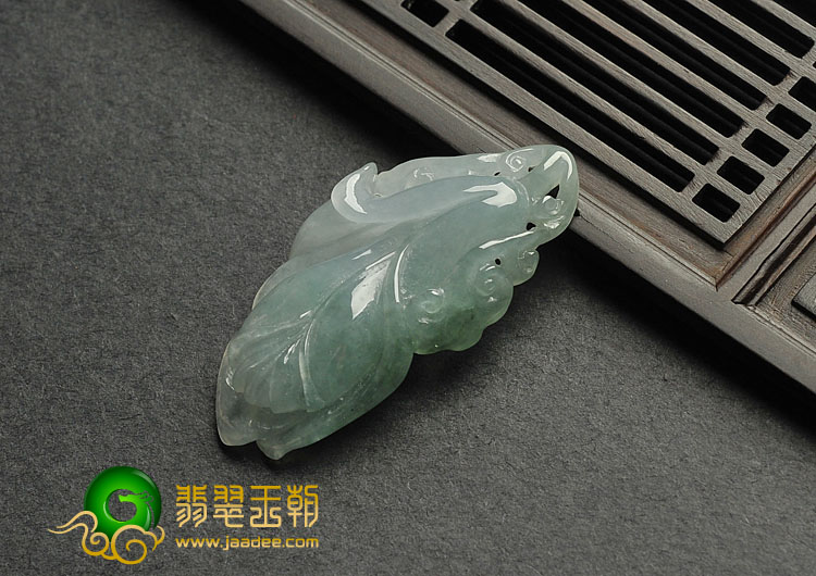 糯冰种晴水缅甸翡翠A货玉兰花挂件