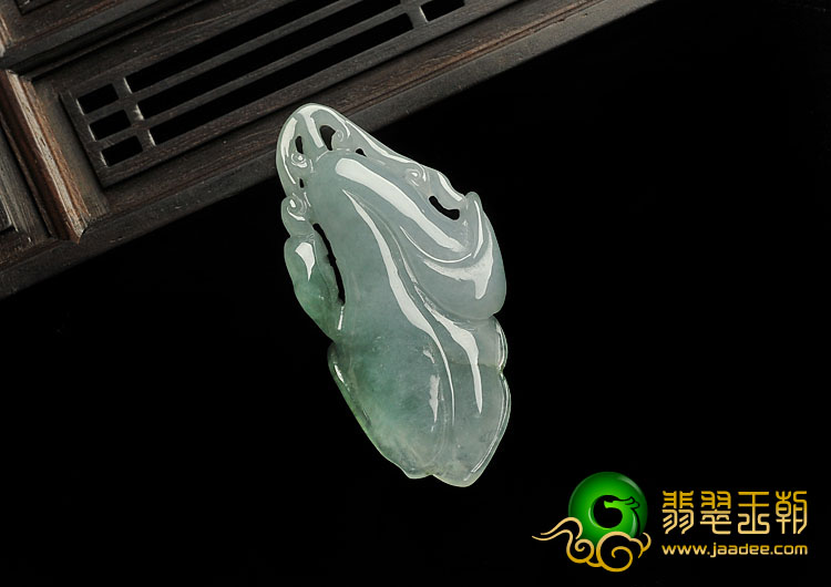 糯冰种晴水缅甸翡翠A货玉兰花挂件