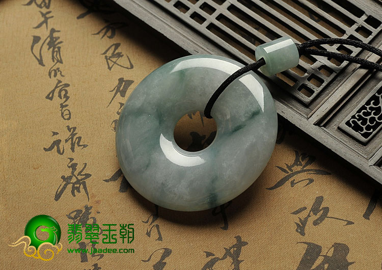 糯冰种飘花缅甸翡翠A货平安扣挂件