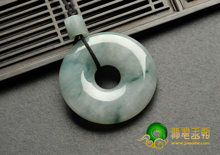 糯冰种飘花缅甸翡翠A货平安扣挂件