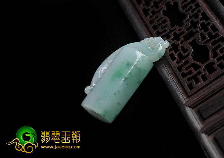 糯冰种飘花缅甸翡翠A货仿古龙翎管