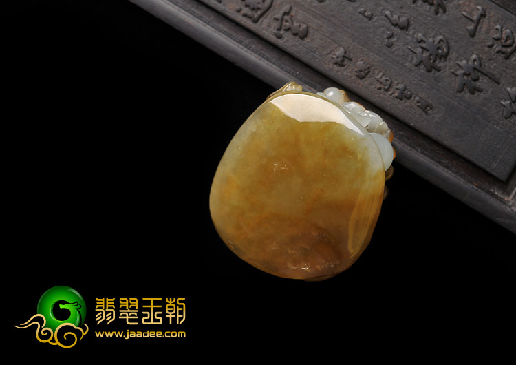 糯冰种褐黄翡缅甸翡翠A货螭龙挂件