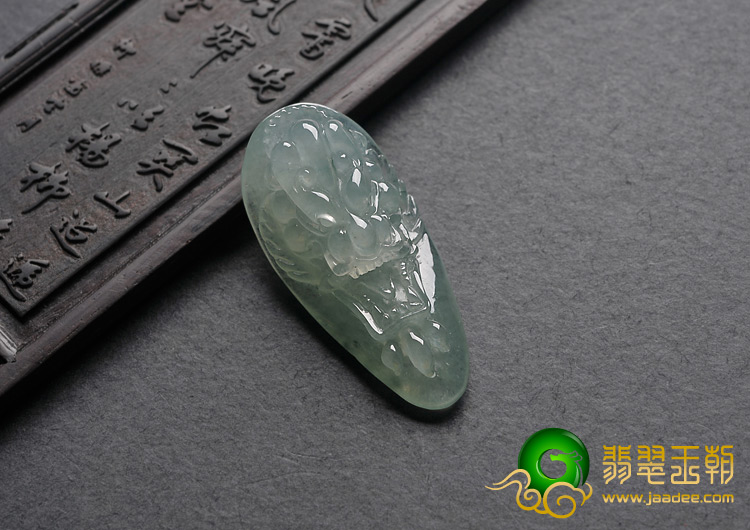 冰种晴水缅甸翡翠A货龙头挂件