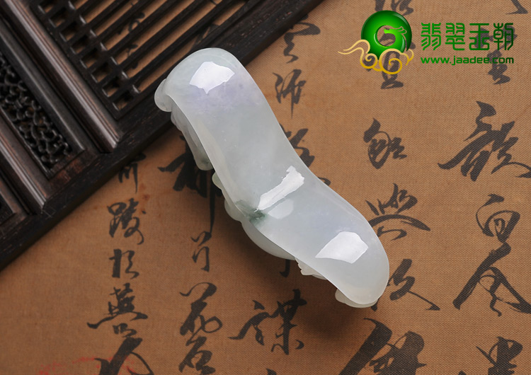 糯冰种晴水略飘花缅甸翡翠A货龙钩挂件