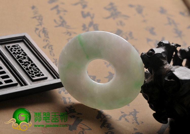 糯冰种春带彩缅甸翡翠A货平安扣挂件
