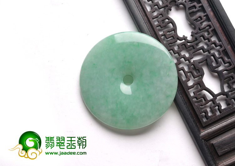 糯冰种豆色缅甸翡翠A货平安扣挂件