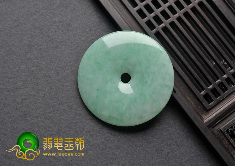 糯冰种豆色缅甸翡翠A货平安扣挂件