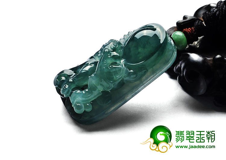 冰种飘花缅甸翡翠A货龙凤呈祥挂件
