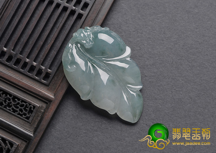 糯冰种飘花缅甸翡翠A货叶子挂件