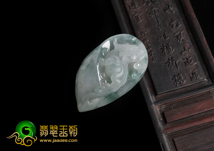 糯冰种飘花缅甸翡翠A货兰花貔貅挂件