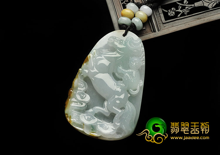 糯冰种褐黄翡略飘花缅甸翡翠A货马上封侯挂件