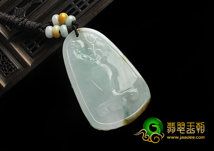 糯冰种褐黄翡略飘花缅甸翡翠A货马上封侯挂件