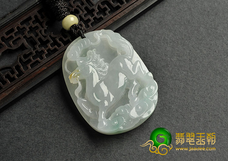 冰种晴水缅甸翡翠A货马牌挂件
