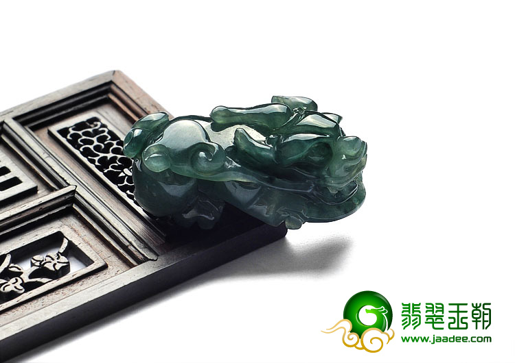 糯冰种油青缅甸翡翠A货貔貅挂件