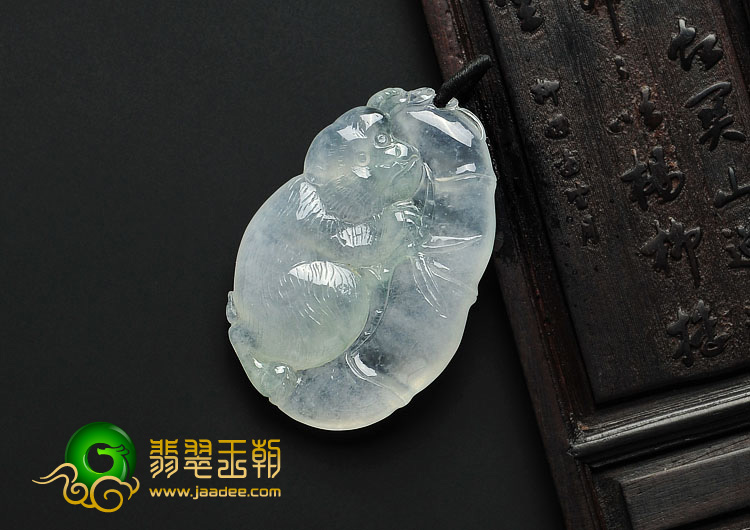 冰种淡晴水缅甸翡翠A货灵猴挂件