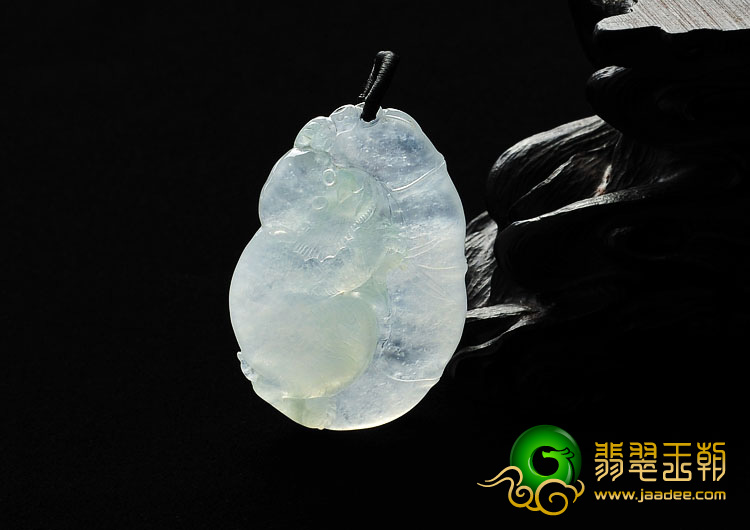 冰种淡晴水缅甸翡翠A货灵猴挂件