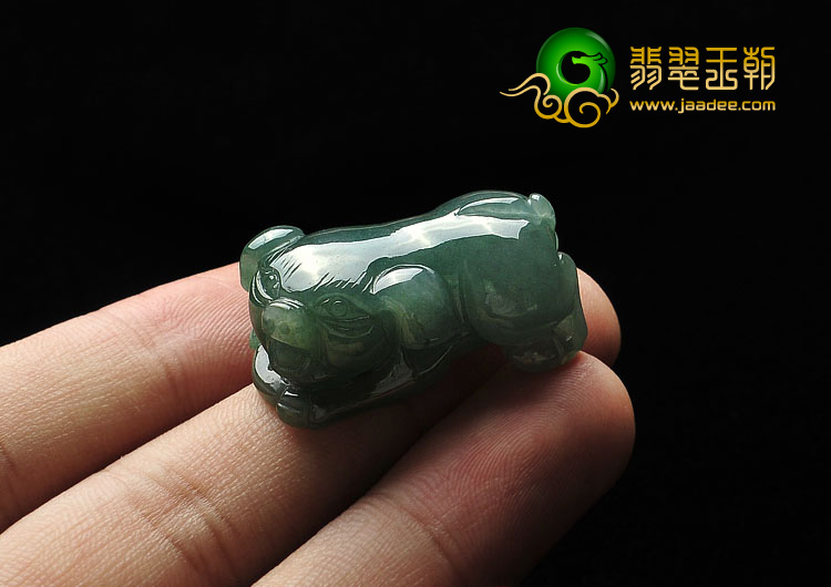 糯冰种油青缅甸翡翠A货猪挂件