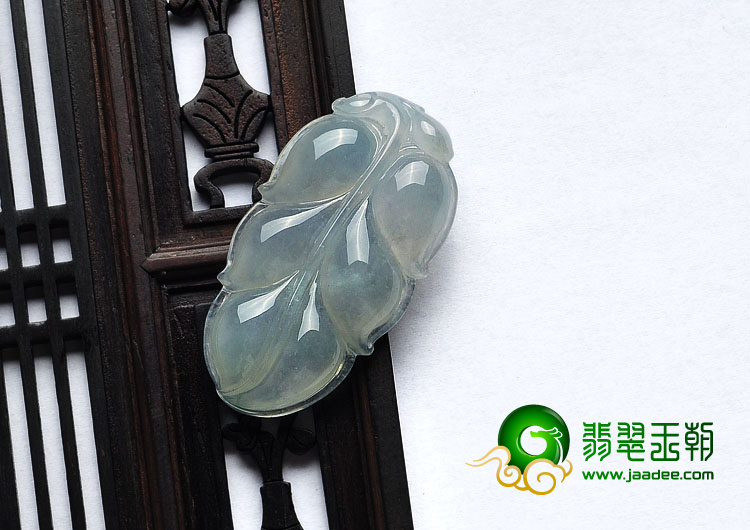 糯冰种淡晴水缅甸翡翠A货叶子挂件