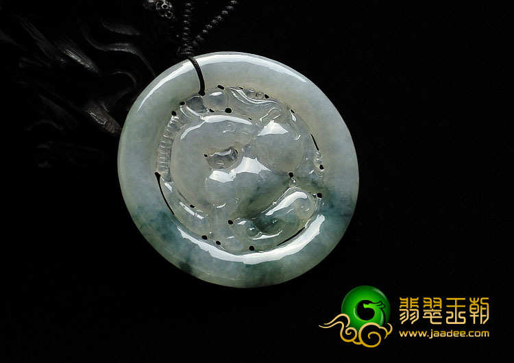 糯冰种飘花缅甸翡翠A货马牌挂件