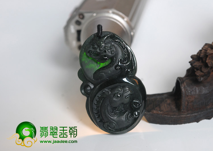 冰种墨翠缅甸翡翠A货龙马精神挂件