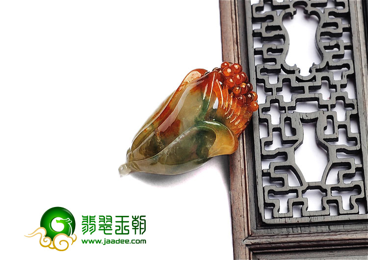 糯冰种多彩缅甸翡翠A货玉兰花挂件