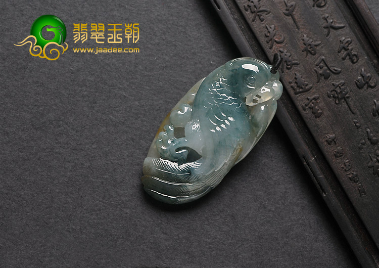 糯冰种飘花缅甸翡翠A货英明神武挂件