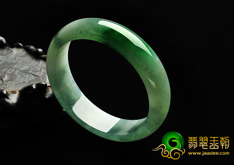 糯冰种飘翠缅甸翡翠A货手镯（58.4mm）