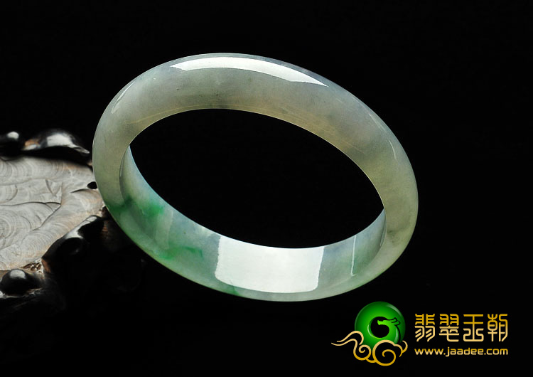 糯冰种飘花缅甸翡翠A货贵妃镯（59.7-52.2mm）