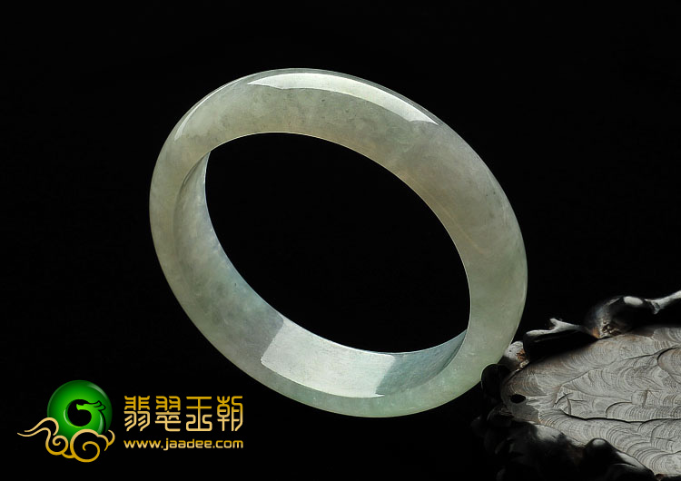 糯冰种淡晴水缅甸翡翠A货手镯（61.2mm）