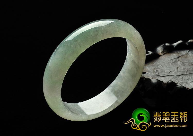 糯冰种淡晴水缅甸翡翠A货手镯（61.2mm）