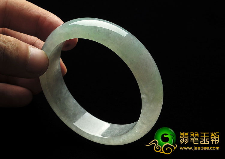 糯冰种淡晴水缅甸翡翠A货手镯（61.2mm）