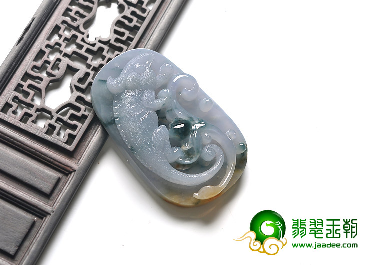 (超值推荐)糯冰种三彩缅甸翡翠A货今非昔比挂件